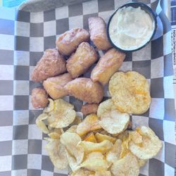 Boat House Grill and Bar - Walleye bytes