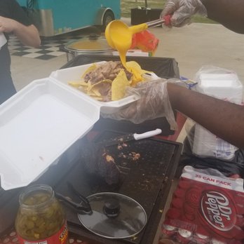 Dirty Glove Midwest BBQ - Nachos being served - American Near Me - Austin, Texas