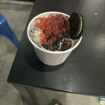ICICLES - Oreo and mint Oreo mix-in, whole mint Oreo, strawberry popping boba, and crushed Oreos - Ice Cream & Frozen Yogurt Near Me - Cupertino, California