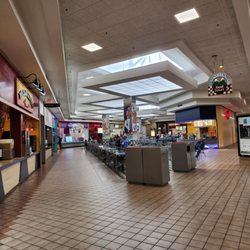 Rogue Valley Mall - Food court