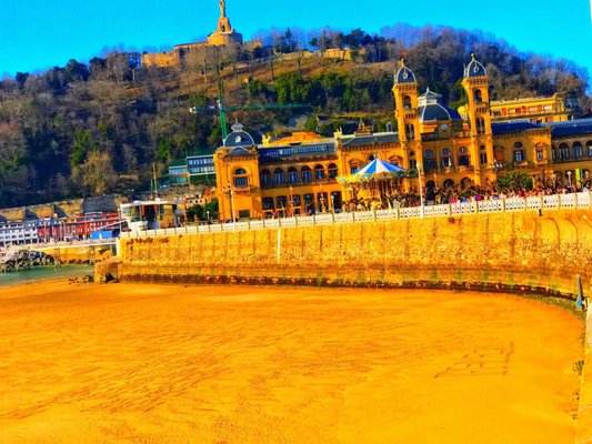 Alderdi Eder Parkea by null