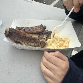 Hallboy Barbeque - Ribs with a side if mac and cheese. - Barbeque Near Me - Hartland, Michigan Hallboy Barbeque - Ribs with a side if mac and cheese. - Barbeque Near Me - Hartland, Michigan