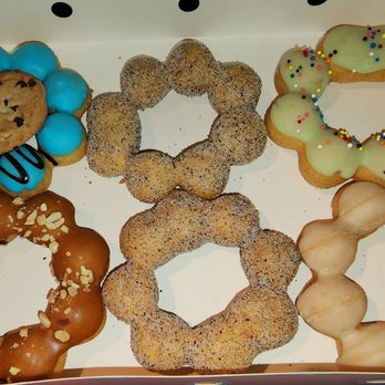 Mochinut - Cookie monster, sesame, honeydew, caramel, sesame again and brown sugar. - Donuts Near Me - Indio, California