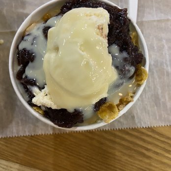 Manoa Bakery Cafe - Milk Red Bean Bingsoo - Coffee & Tea Near Me - Annandale, Virginia Manoa Bakery Cafe - Milk Red Bean Bingsoo - Coffee & Tea Near Me - Annandale, Virginia