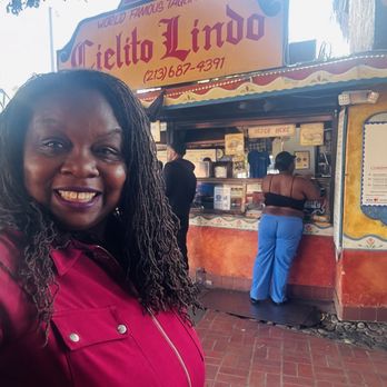 Cielito Lindo - Waiting to order - Mexican Near Me - Los Angeles, California Cielito Lindo - Waiting to order - Mexican Near Me - Los Angeles, California