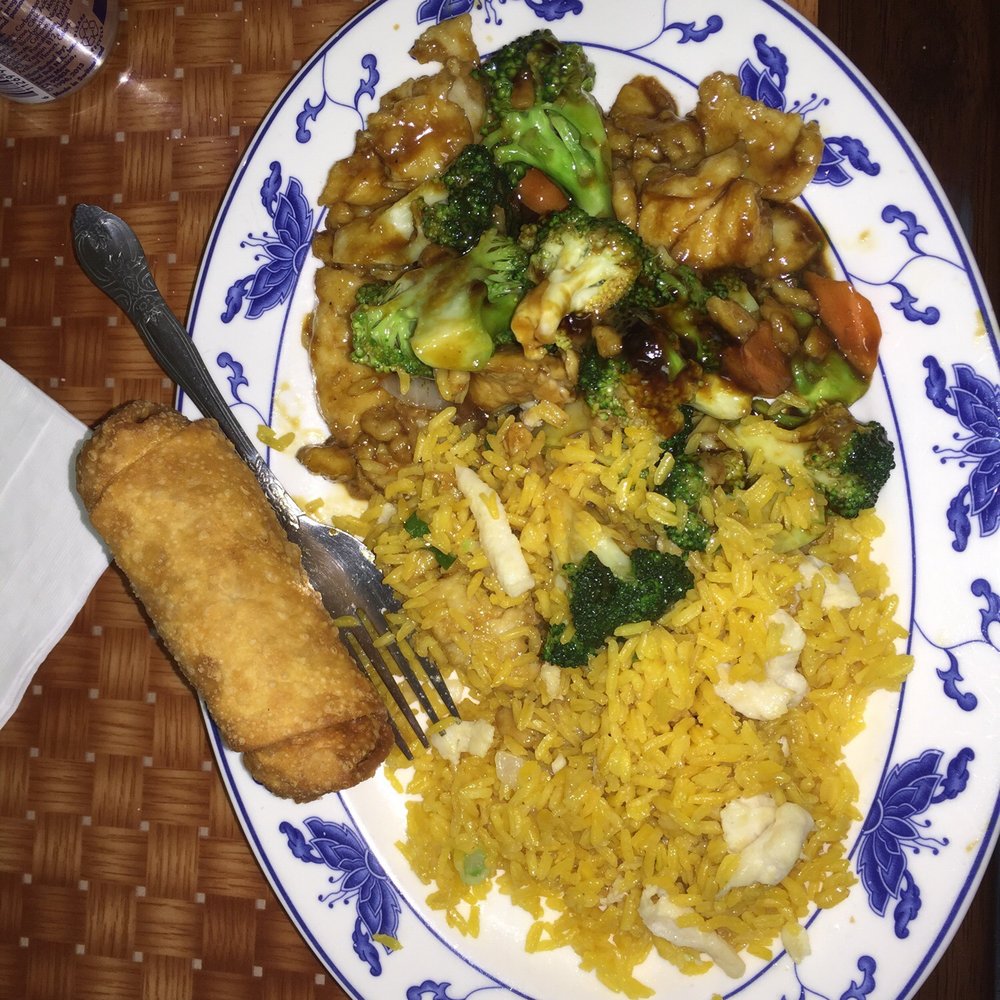 Chicken and Broccoli!! Crab rangoons are also a must order of the Appetizer menu!! Chicken and Broccoli!! Crab rangoons are also a must order of the Appetizer menu!!