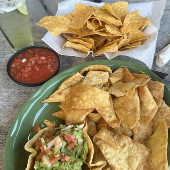 San Miguel's - Salsa & chips Guacamole and chips - Mexican Near Me - Hilton Head Island, South Carolina