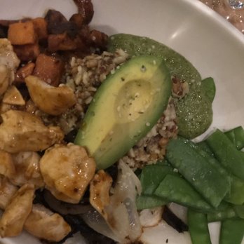 True Food Kitchen - Ancient Grains bowl with chicken - New American Near Me - Chicago, Illinois True Food Kitchen - Ancient Grains bowl with chicken - New American Near Me - Chicago, Illinois