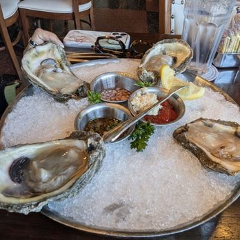 Pappadeaux Seafood Kitchen - BIG oysters! - Seafood Near Me - Albuquerque, New Mexico