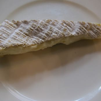 Robert et Louise - their version of a cheese platter - French Near Me - Paris, 75