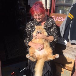 Flashback - The owner, Izora & her cat