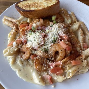 Chili's - Cajun Pasta shrimp - American Near Me - Plano, Texas