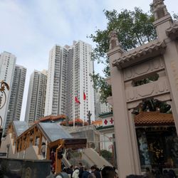 嗇色園黃大仙祠 - @endoedibles on Instagram 12/25/24