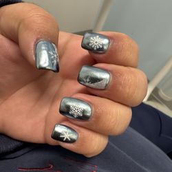 Deluxe Nails & Spa