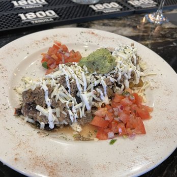 District GastroBar - Great new take on nachos! - Cocktail Bars Near Me - Orlando, Florida District GastroBar - Great new take on nachos! - Cocktail Bars Near Me - Orlando, Florida
