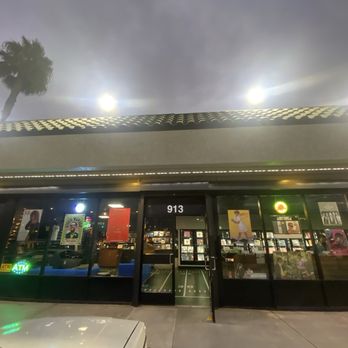 R & G Records - Front of store - Vinyl Records Near Me - Inglewood, California R & G Records - Front of store - Vinyl Records Near Me - Inglewood, California