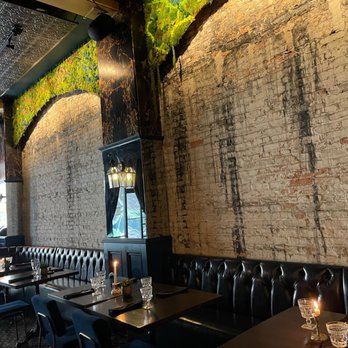 The Botanist Social - Seating area - Cocktail Bars Near Me - Madison, Wisconsin