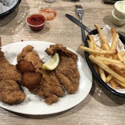 Catfish platter with fries Catfish platter with fries