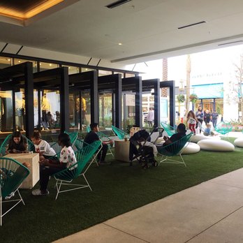 2ND & PCH - Sitting area - Shopping Centers Near Me - Long Beach, California 2ND & PCH - Sitting area - Shopping Centers Near Me - Long Beach, California