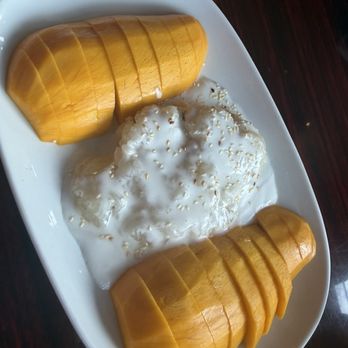 Silver Tray - Mango sticky rice - Thai Near Me - Seattle, Washington Silver Tray - Mango sticky rice - Thai Near Me - Seattle, Washington