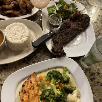 La Casa Del Mofongo - FILETE DE SALMON - Dominican Near Me - New York, New York