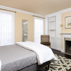 The Dwight D - Cottage Suite