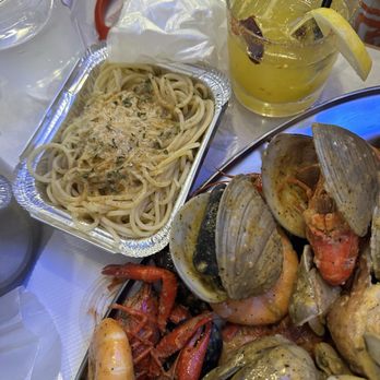 Aqua Boil - Garlic pasta - Seafood Near Me - New York, New York