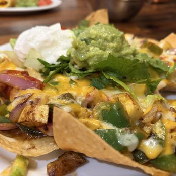 Campuzano Mexican Food - Veggie nachos - Mexican Near Me - Dallas, Texas