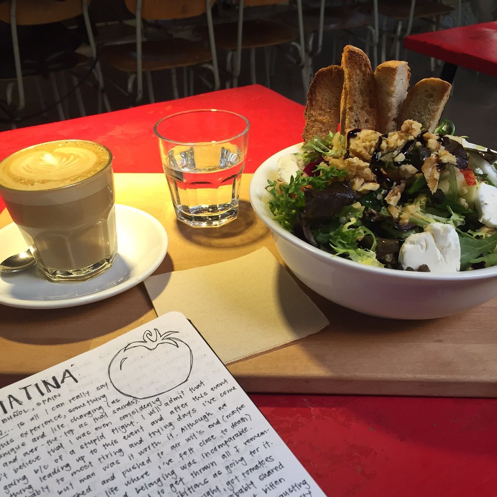 Monkee Koffee - Ensalada de manzana - Cafeteria Near Me - Madrid, M Monkee Koffee - Ensalada de manzana - Cafeteria Near Me - Madrid, M