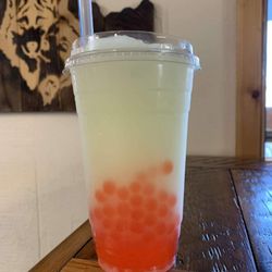 Walulla Coffee - Blended lemonade with strawberry popping boba!