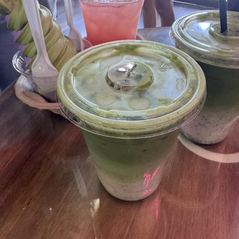 Meccha Matcha - Iced strawberry matcha latte - Desserts Near Me - Artesia, California