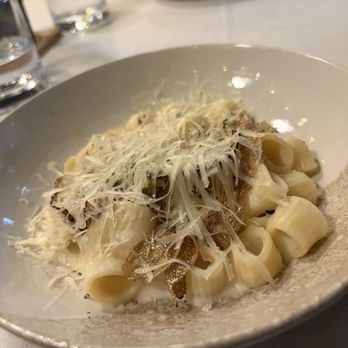 Perle Restaurant - Black Truffle Pasta - New American Near Me - Pasadena, California