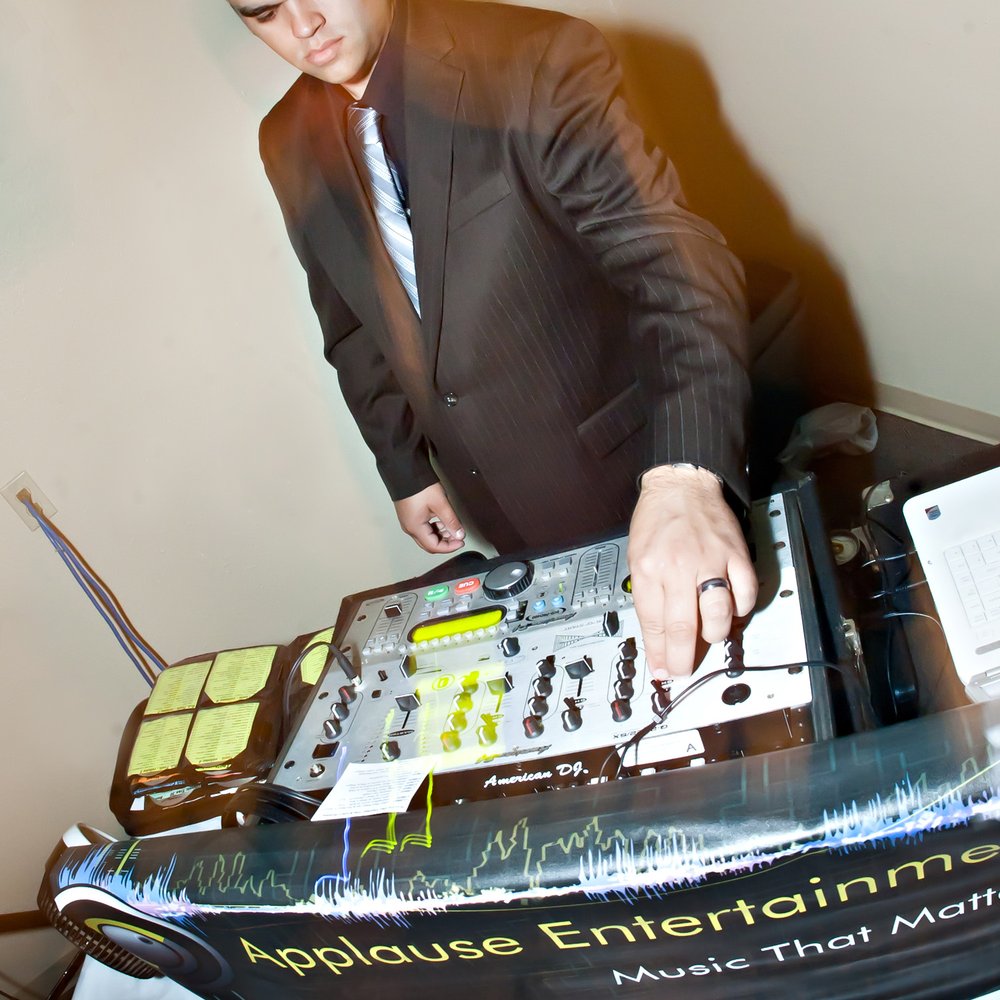 Applause Entertainment - (On3Design photo) - DJs Near Me