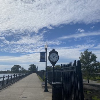 Crescent Hill Reservoir - Landmarks & Historical Buildings Near Me - Louisville, Kentucky