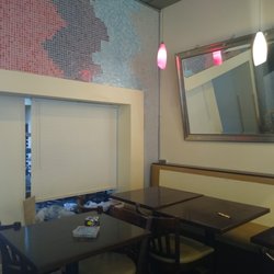 Dangle's Bar & Grill
