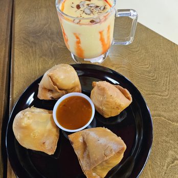 Guru’s Pizza 786 - Mango Lassi and Samosas - Italian Near Me - Panama City, Florida Guru’s Pizza 786 - Mango Lassi and Samosas - Italian Near Me - Panama City, Florida