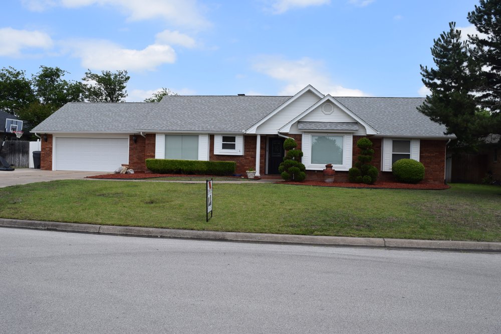 SHARON DOBSON DOBSON REALTY GROUP Updated June 2024 10 Photos