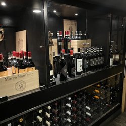 Forcella - Wine cellar on the lower level