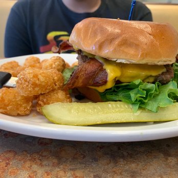 Kitchen Table Cafe - Evergreen Place - Bacon Cheeseburger with tots - awesome - Breakfast & Brunch Near Me - Vancouver, Washington