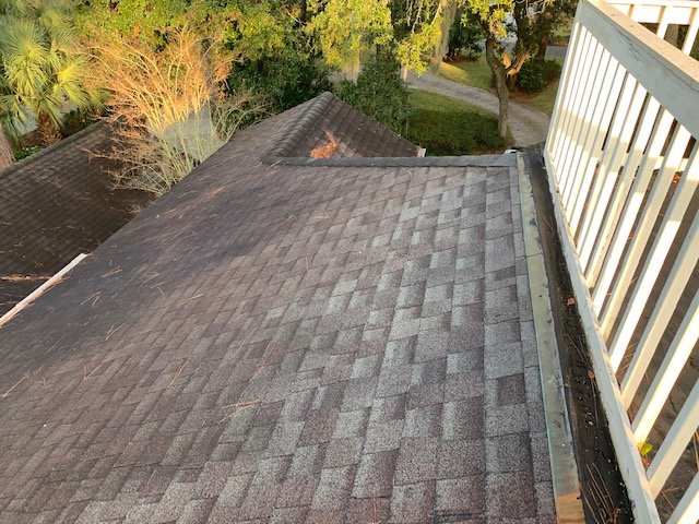 Slide of Luna Roofing