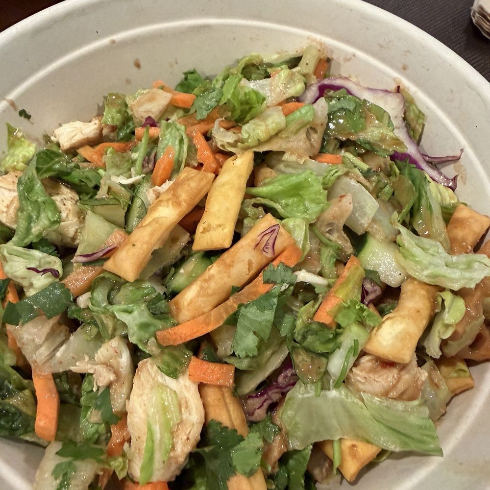 Just Salad - Thai Chicken Crunch - Salad Near Me - Burlington, Massachusetts Just Salad - Thai Chicken Crunch - Salad Near Me - Burlington, Massachusetts