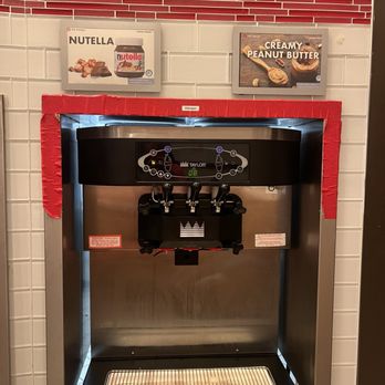 Red Mango - Froyo flavors - Ice Cream & Frozen Yogurt Near Me - Edgewater, New Jersey