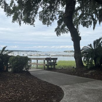 Skull Creek Dockside - Seafood Near Me - Hilton Head Island, South Carolina Skull Creek Dockside - Seafood Near Me - Hilton Head Island, South Carolina