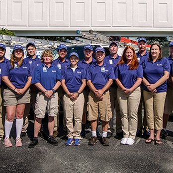 Window Cleaning Experts - Proudly servicing the Tampa Bay area since 1979. - Window Washing Near Me - Tarpon Springs, Florida Window Cleaning Experts - Proudly servicing the Tampa Bay area since 1979. - Window Washing Near Me - Tarpon Springs, Florida