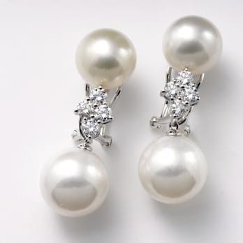 Britton Diamonds - Gorgeous Pearl and Diamond earrings to match your wedding gown - Jewelry Near Me - Vancouver, British Columbia Britton Diamonds - Gorgeous Pearl and Diamond earrings to match your wedding gown - Jewelry Near Me - Vancouver, British Columbia