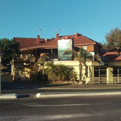 Port Noarlunga Hotel - Outside
