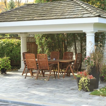 Cutter's Landscaping - a patio with a table and chairs - Landscaping Near Me - Elmhurst, Illinois Cutter's Landscaping - a patio with a table and chairs - Landscaping Near Me - Elmhurst, Illinois