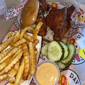 Dave's Hot Chicken - Generous helpings - Chicken Shop Near Me - Tampa, Florida Dave's Hot Chicken - Generous helpings - Chicken Shop Near Me - Tampa, Florida