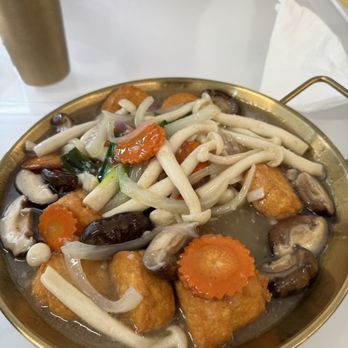 Joy Yee Noodle - Japanese mushrooms and tofu - Chinese Near Me - Chicago, Illinois