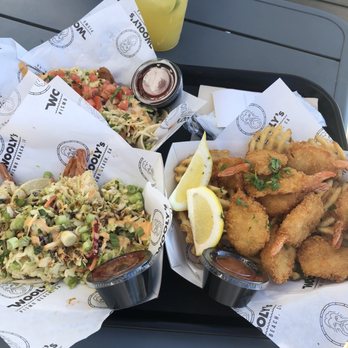 Wooly's - Tacos - Seafood Near Me - Pismo Beach, California